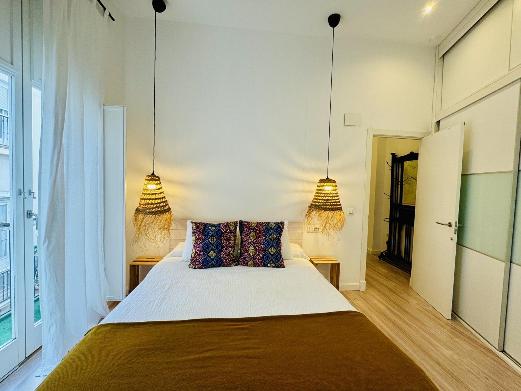 Apartment Mana Keep Calm Feel The Light And Shine Cádiz